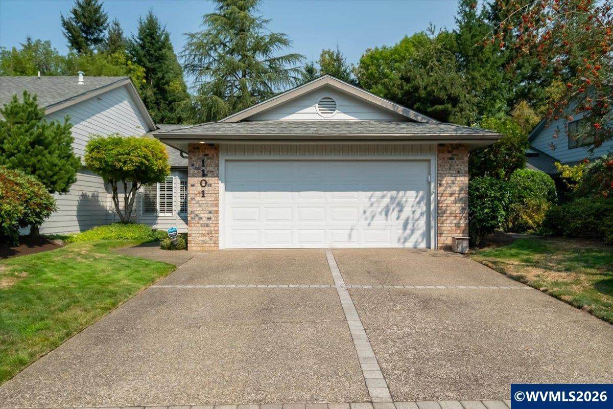1101 Pawnee Cir - Photo 1