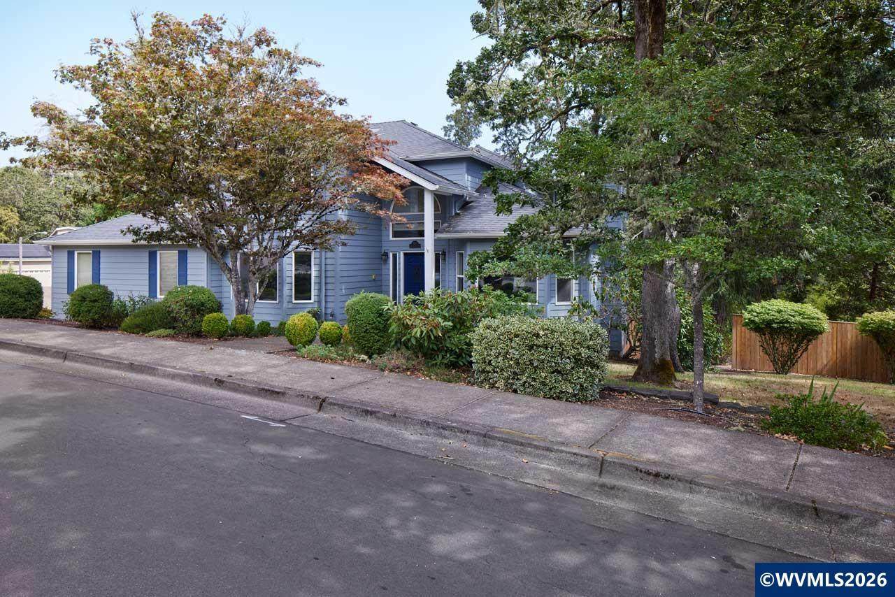 2995 Snowberry Pl - Photo 1