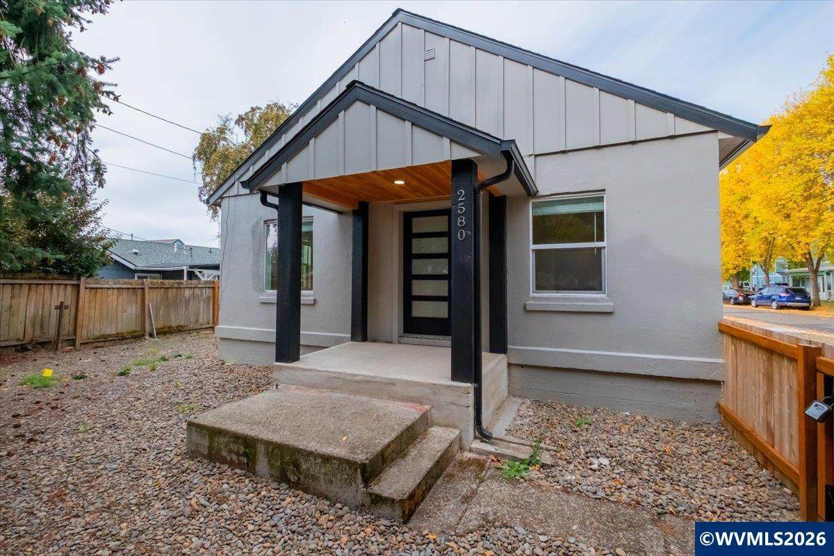 2580 3rd St - Photo 1