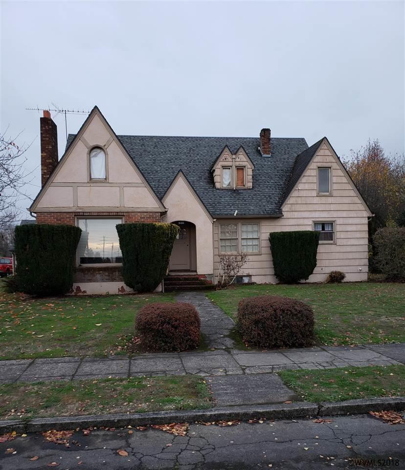 676 3rd Av - Photo 1