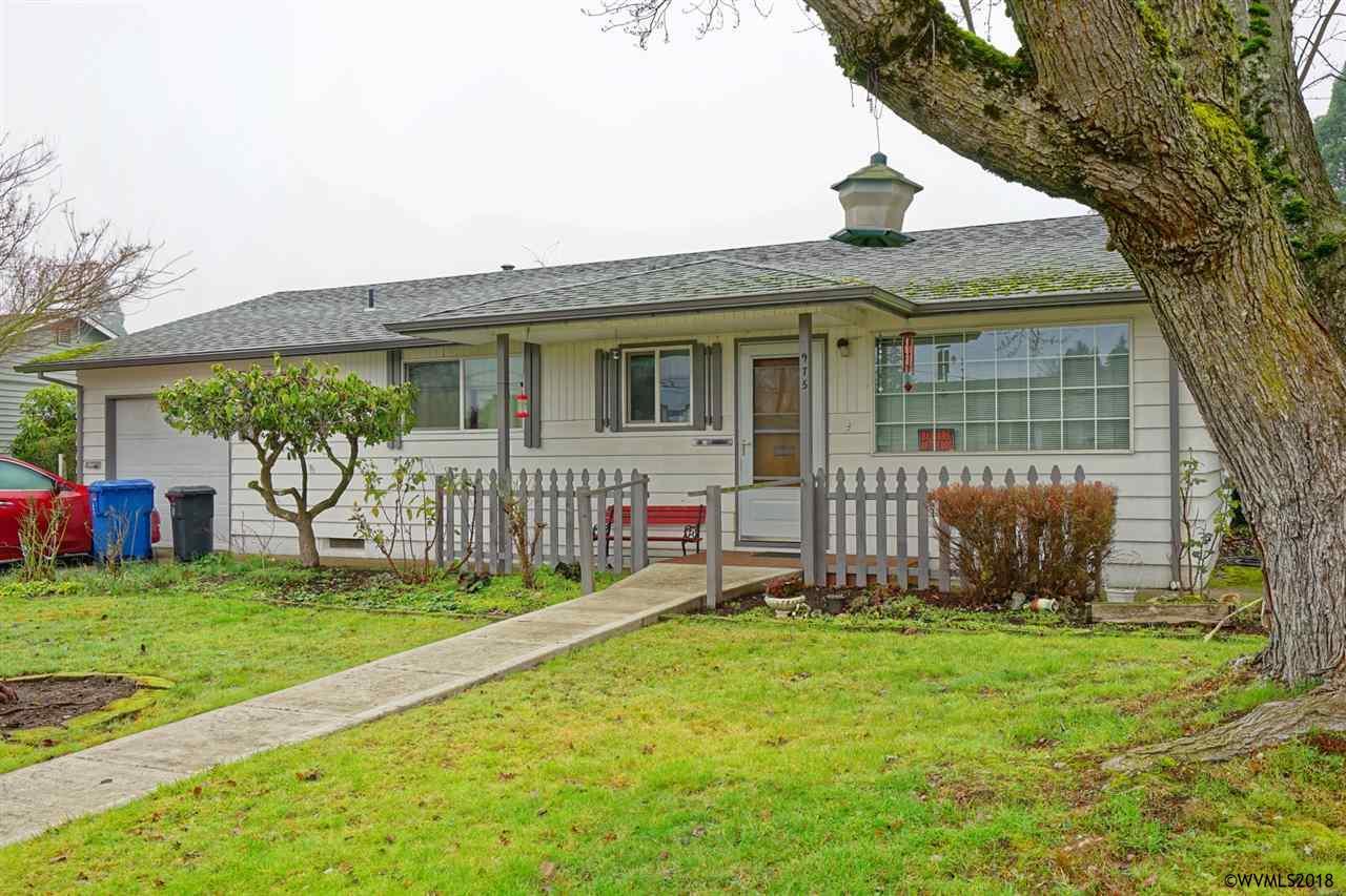 975 Broughton Wy - Photo 1