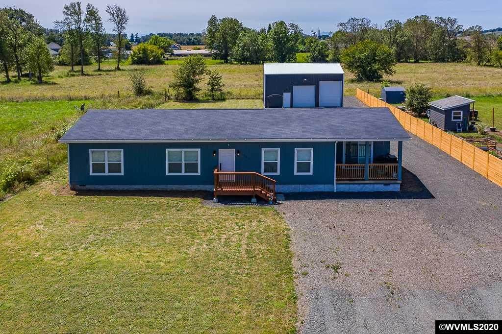 1301 Ash St - Photo 1