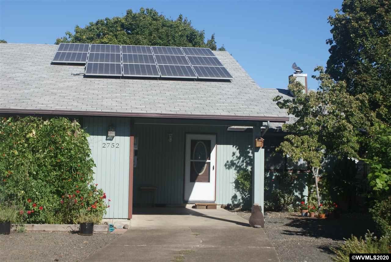 2752 Wake Robin Pl - Photo 1