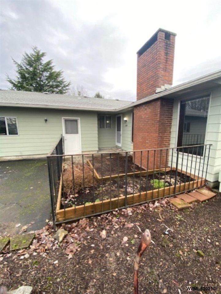 3009 Jackson St - Photo 1