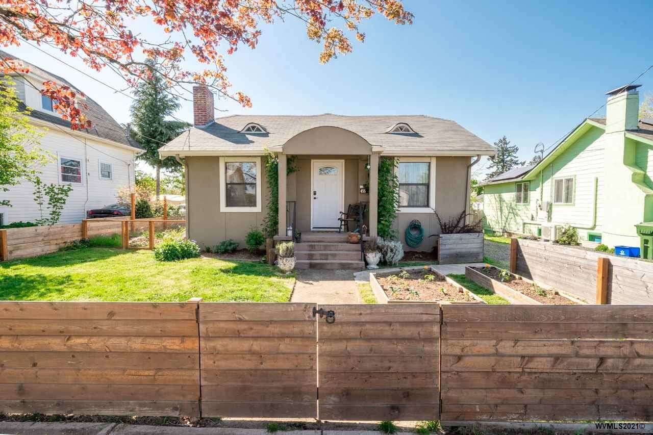 455 24th St - Photo 1