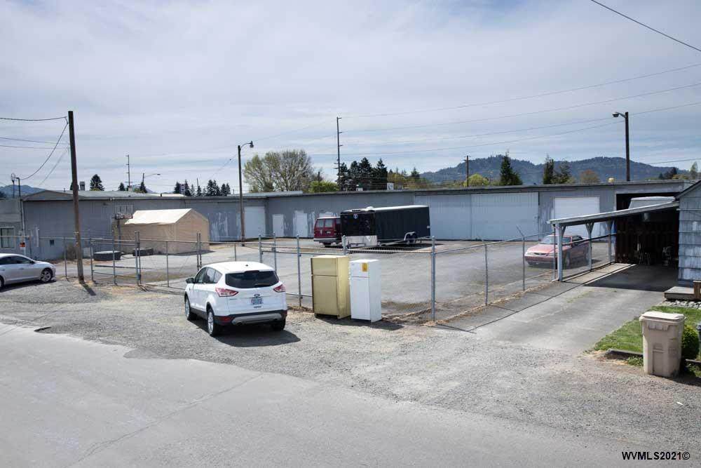 2280 Primrose - Photo 1