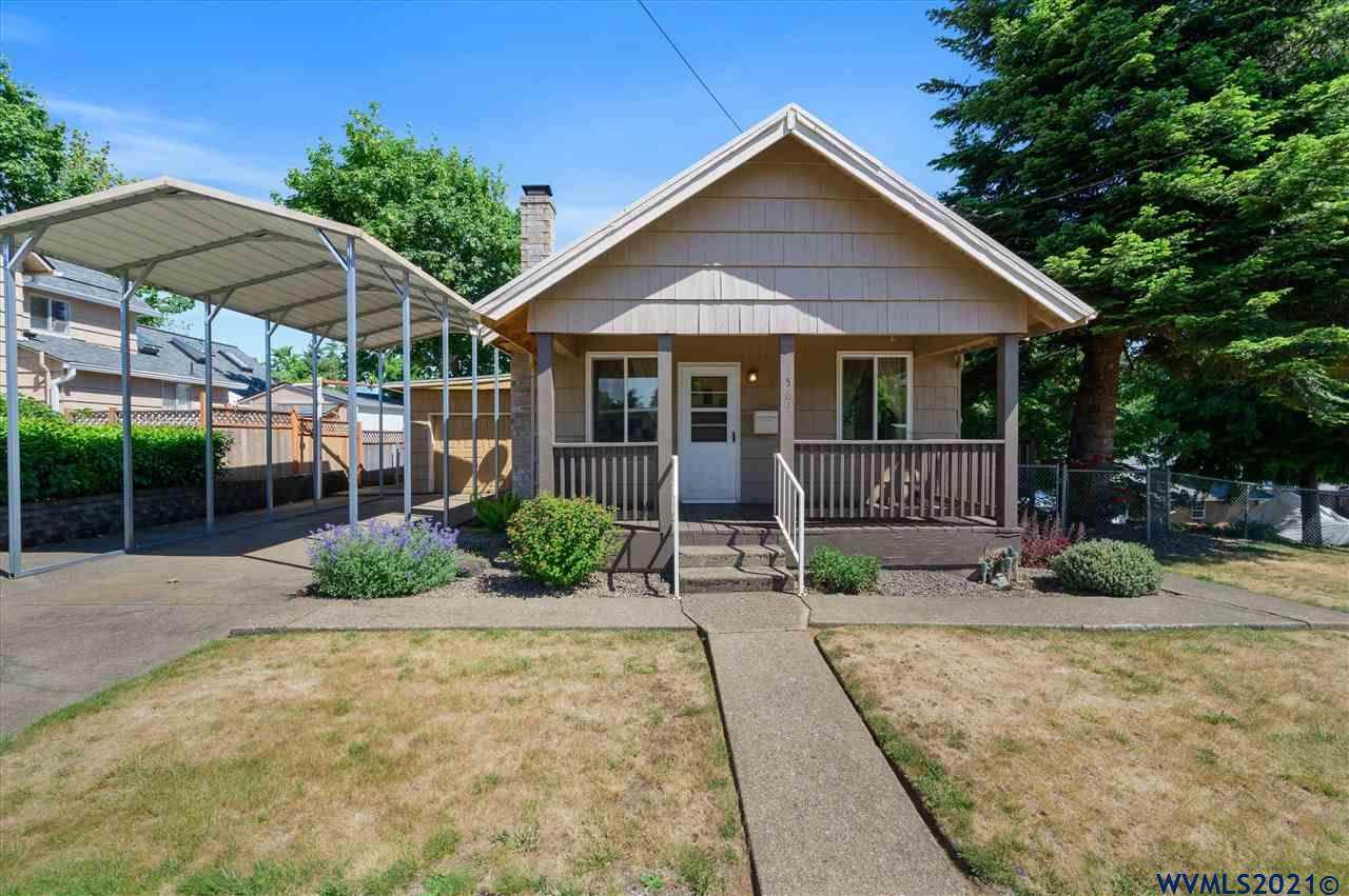 564 Ash St - Photo 1