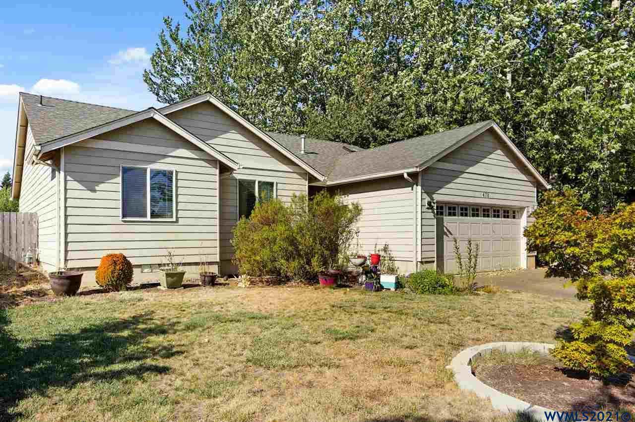 478 Pine St - Photo 1