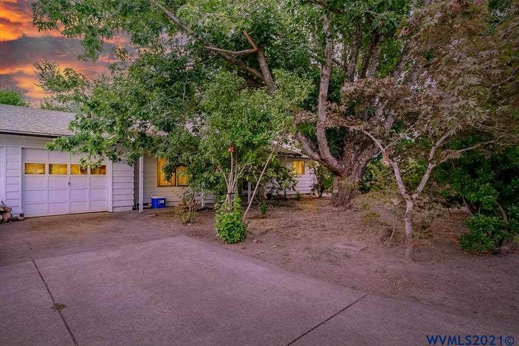 293 Cherry Ln - Photo 1