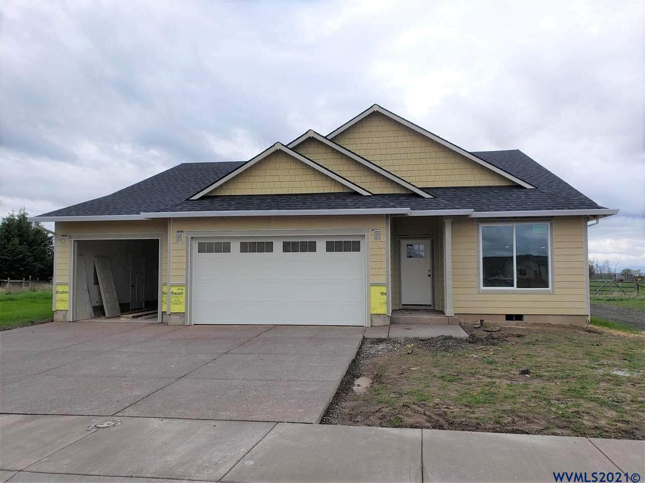 4722 Royal Dr - Photo 1