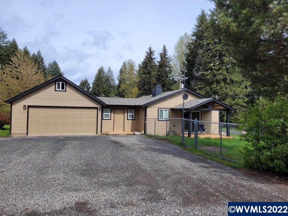 476 Willow St - Photo 1