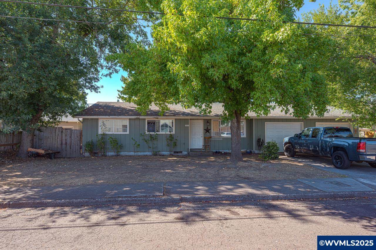 2000 Thurston (& 2006) - Photo 1