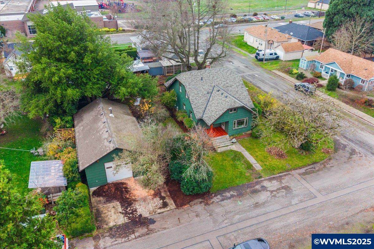 965 4th Av - Photo 1