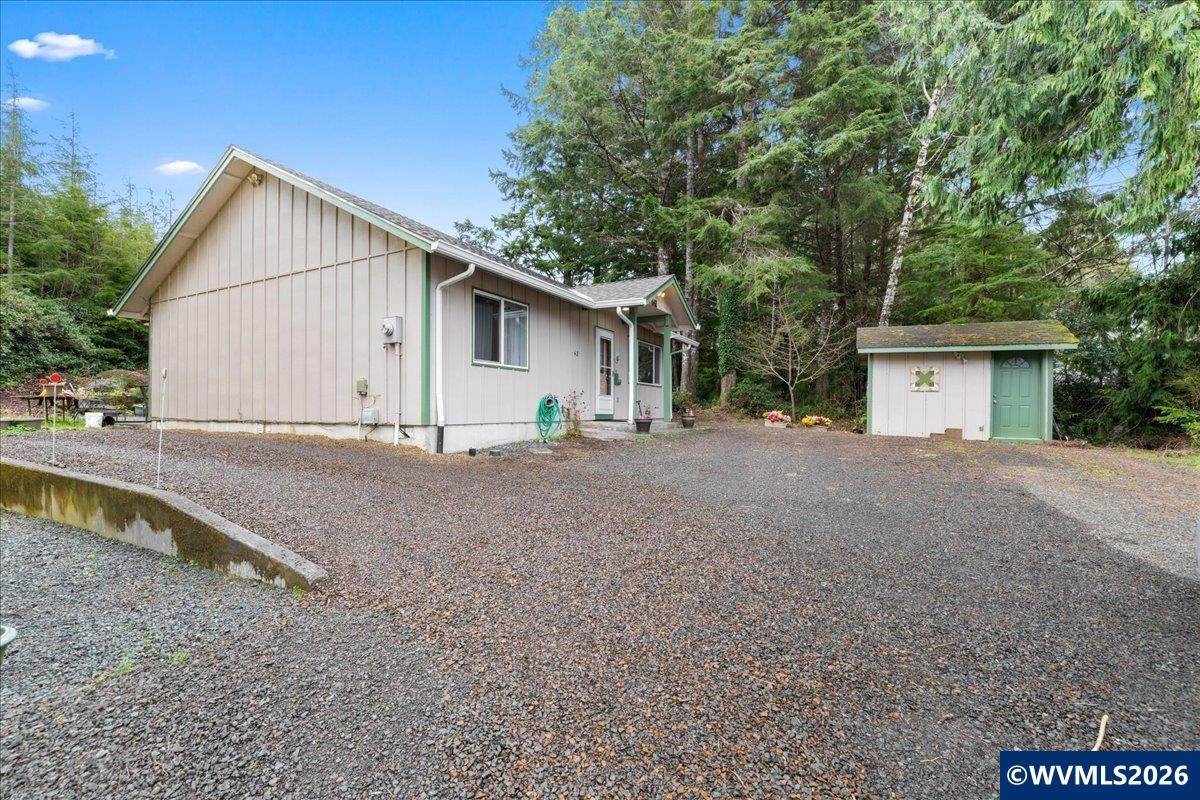 142 Quadrant St - Photo 1