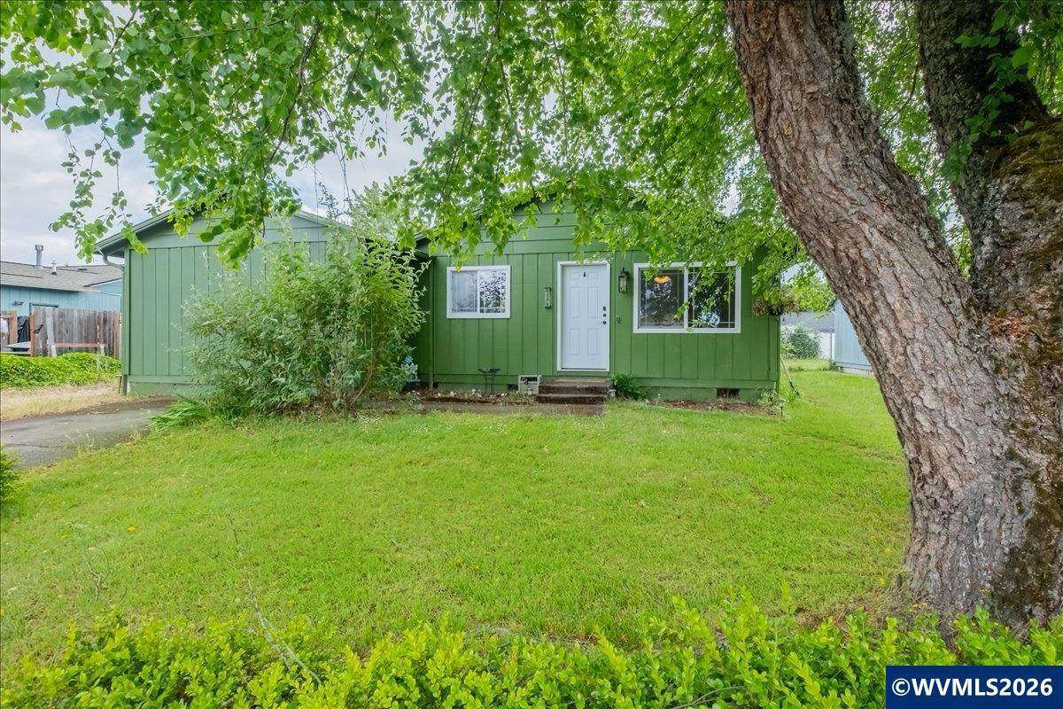 https://bt-photos.global.ssl.fastly.net/salem/1280_boomver_2_841256-2.jpg