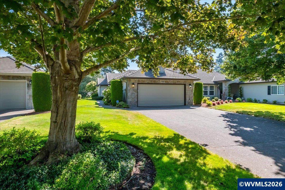 702 Castle Pines Dr - Photo 1