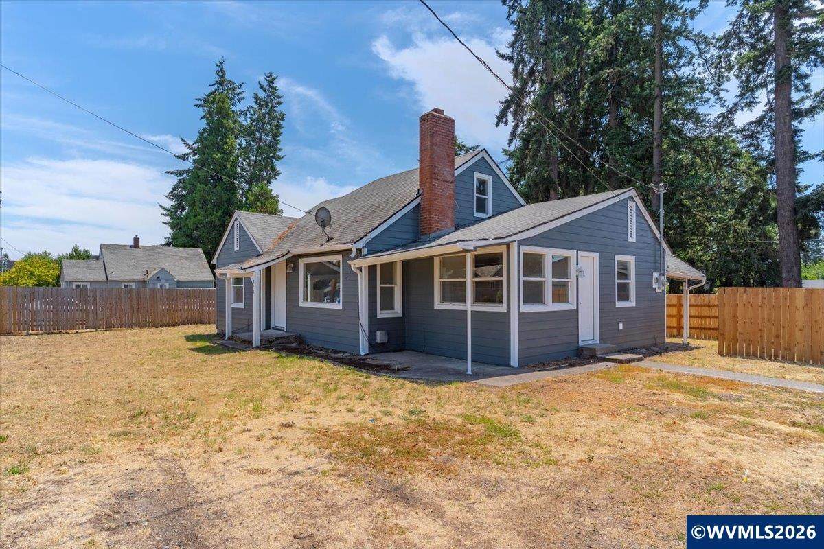 858 Plymouth Dr - Photo 1