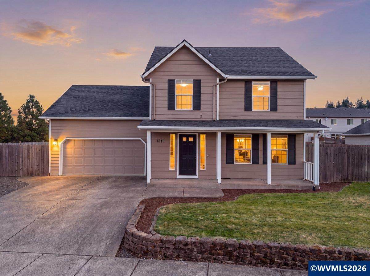 1319 Jordan Dr - Photo 1
