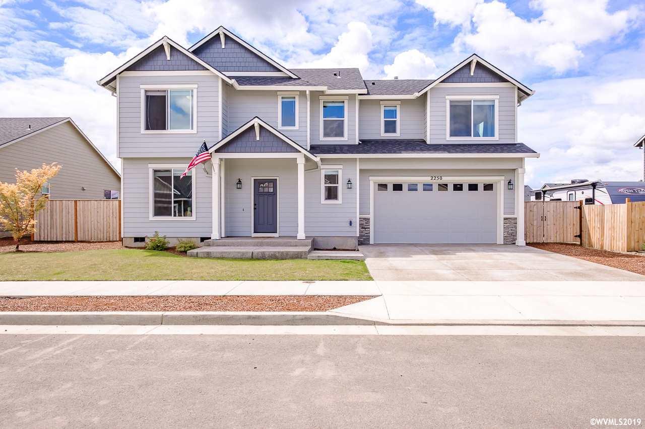2250 Summit Dr - Photo 1