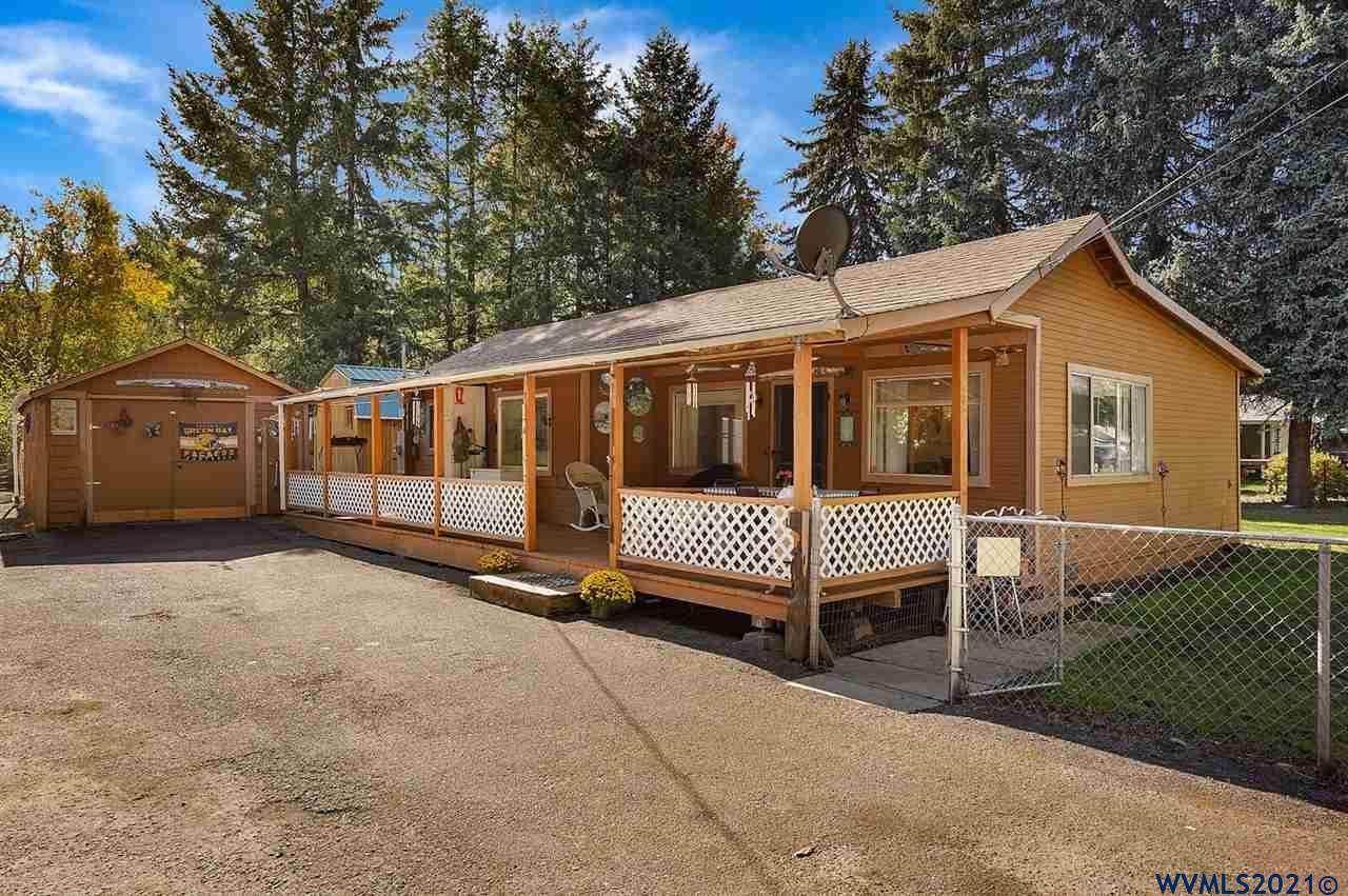 692 Kingwood Av - Photo 1