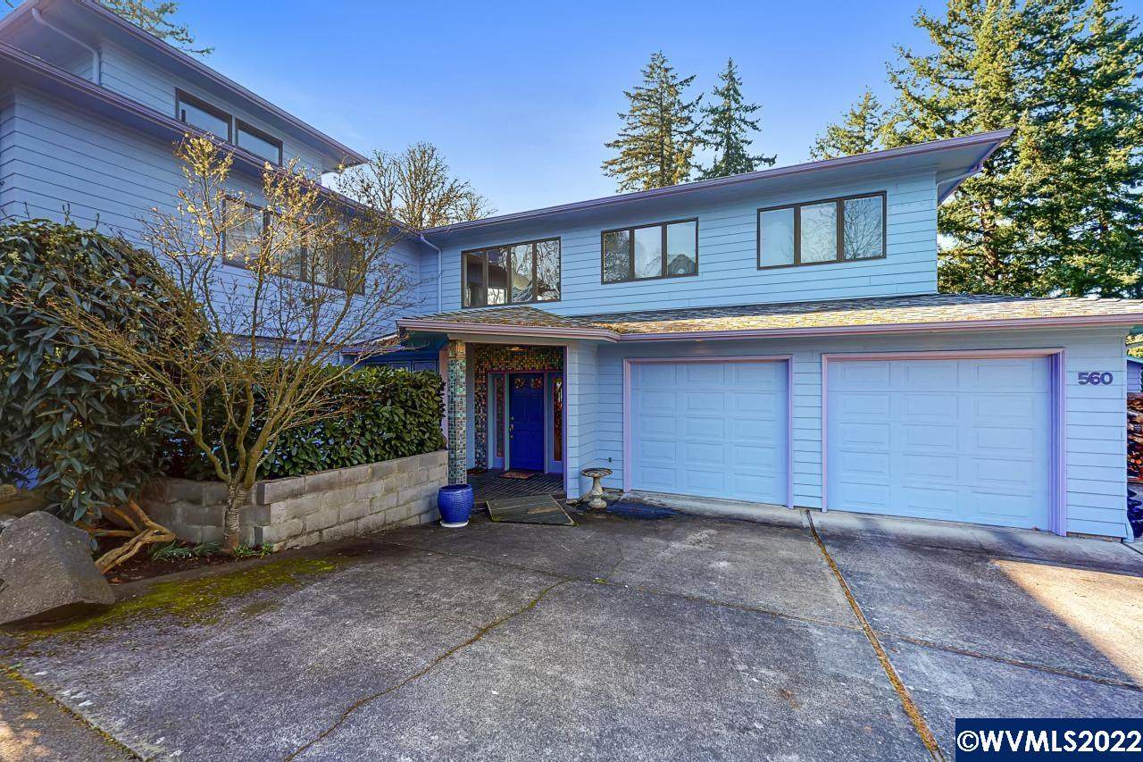 560 Superior St - Photo 1