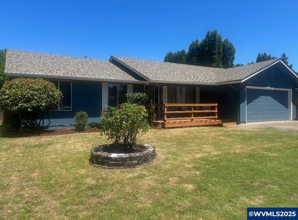 1583 Forestgreen Av - Photo 1