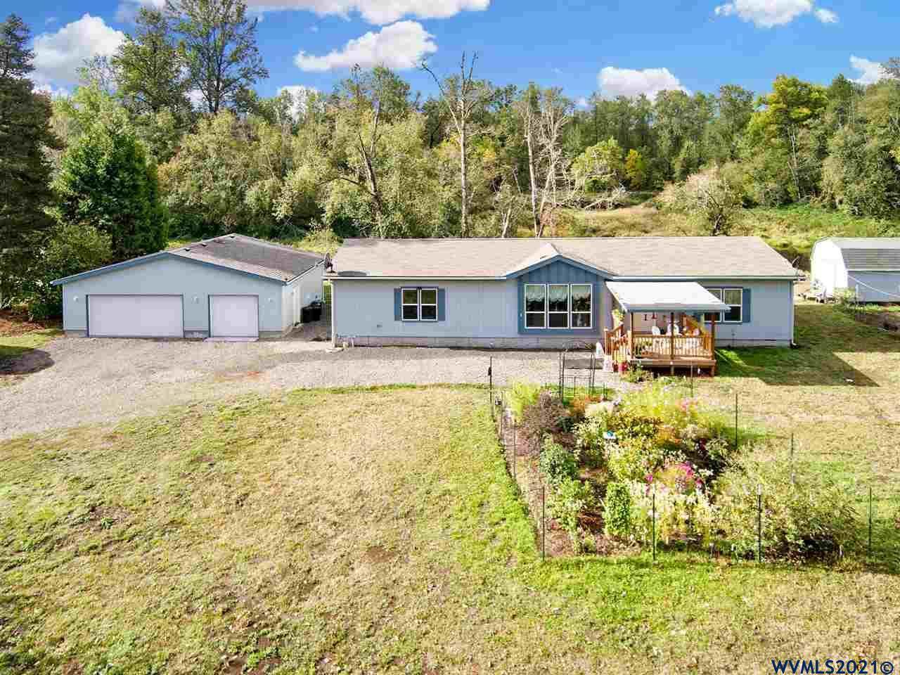 15984 N Santiam Hwy - Photo 1