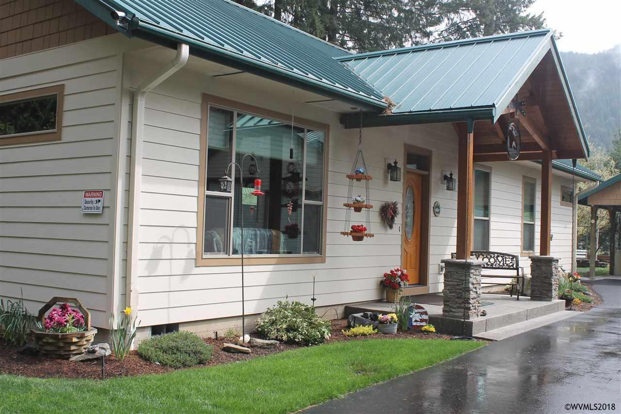 215 Deer St - Photo 1