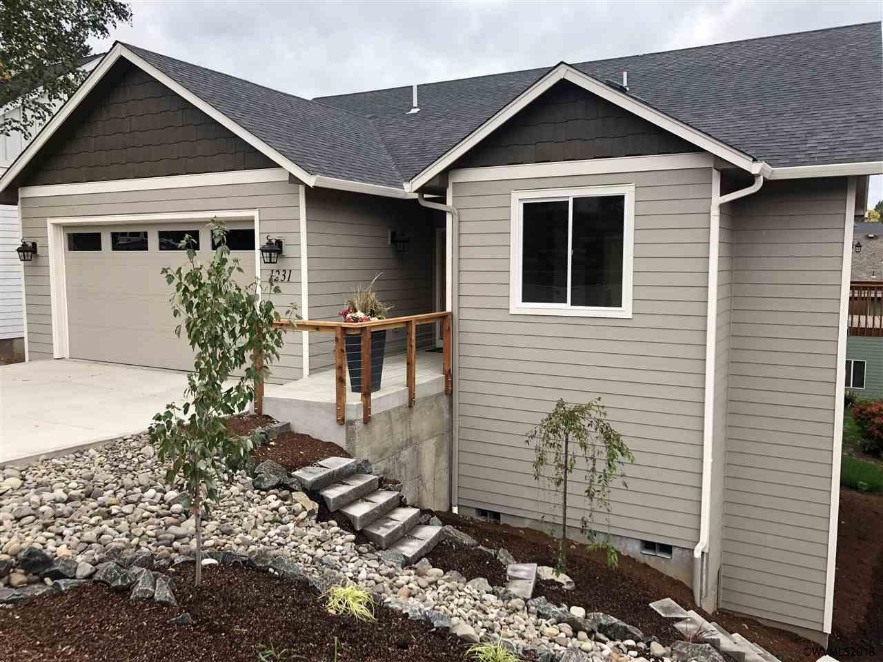 1231 Luke Ct - Photo 1