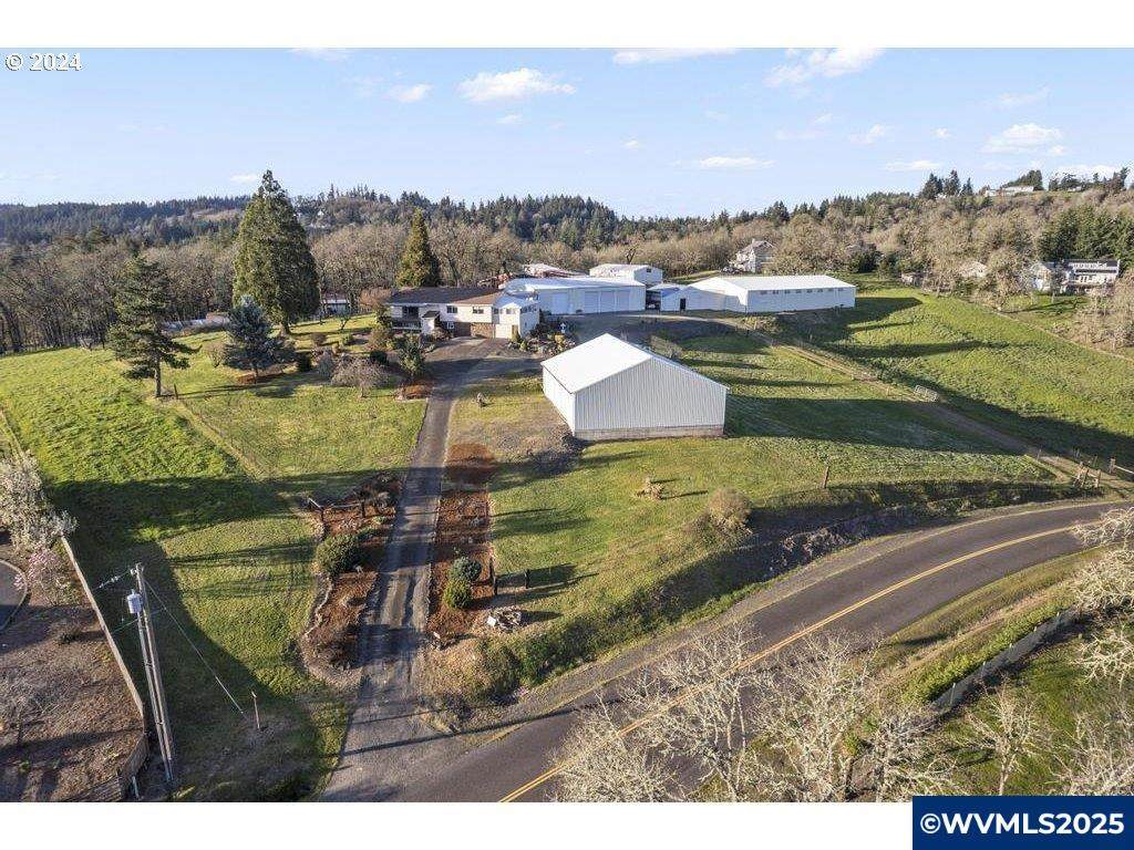 10685 Oak Dr - Photo 1