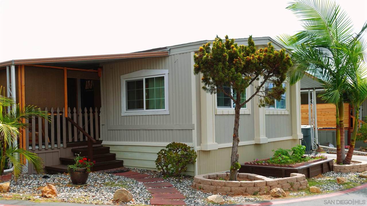 1333 Olive Ave - Photo 1
