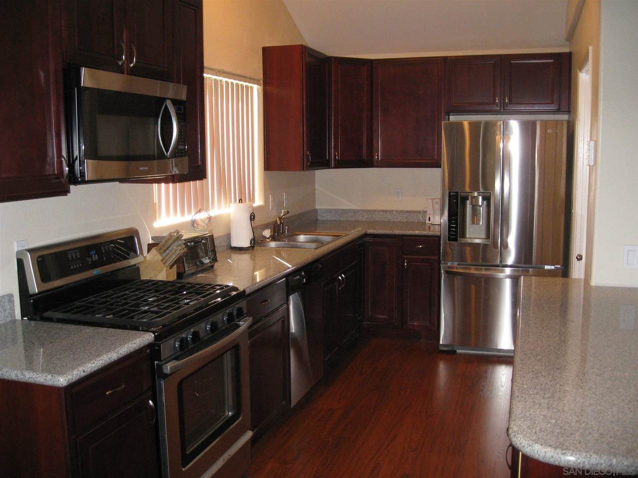 566 9th - Photo 1