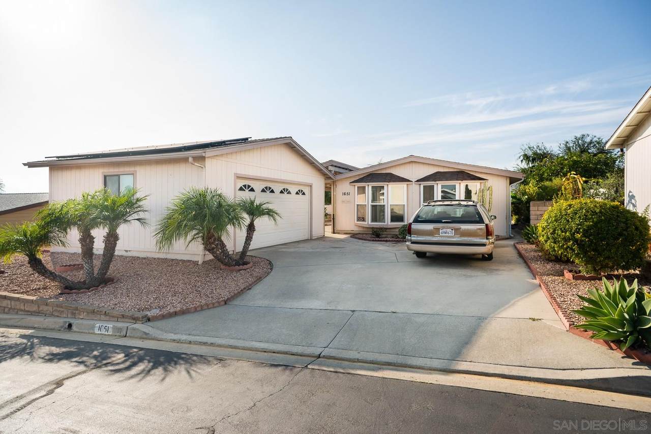 1651 Wisteria Glen - Photo 1
