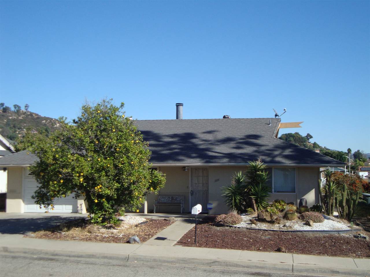 1864 Pamela Ln - Photo 1