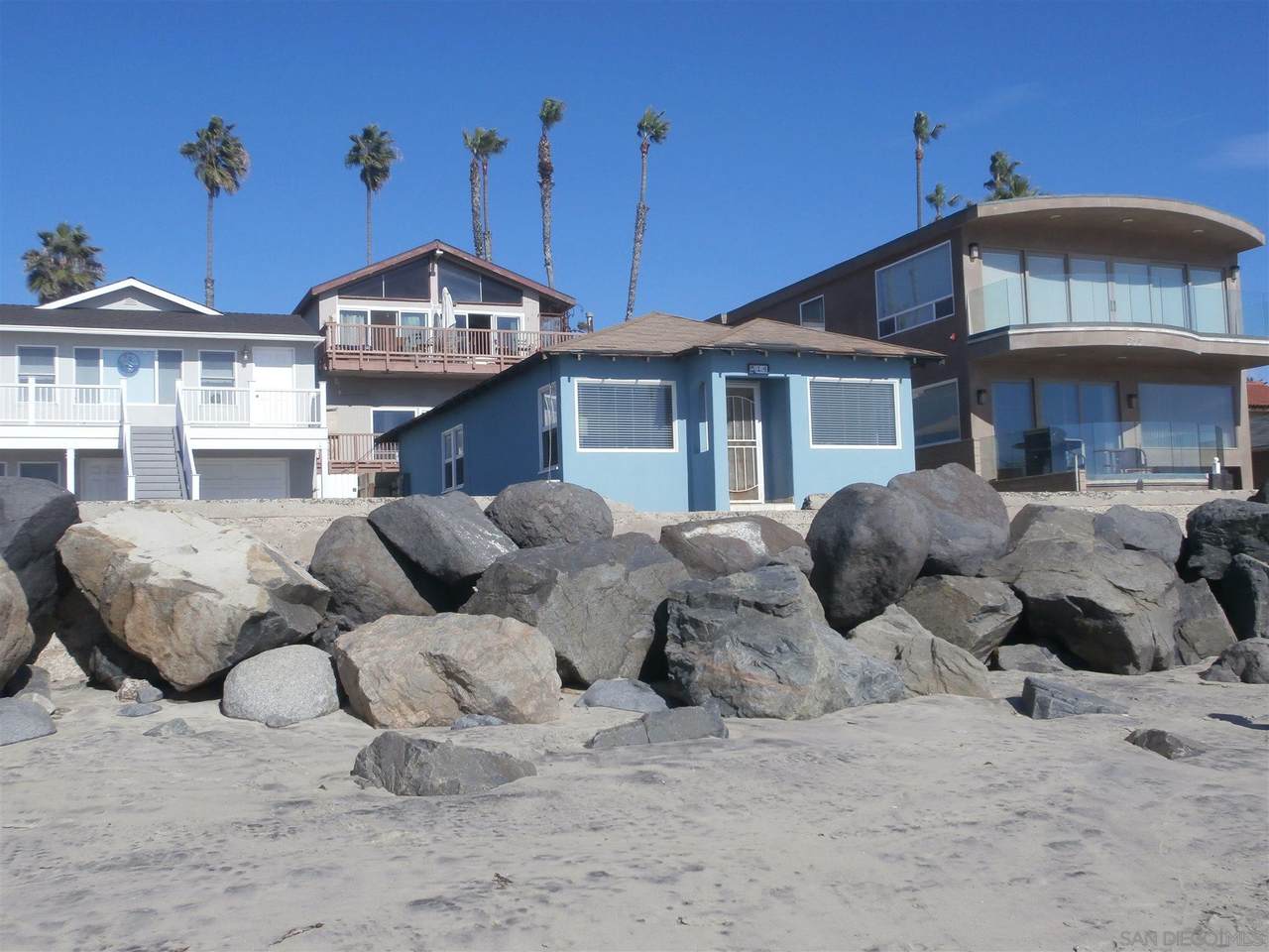 514 The Strand - Photo 1