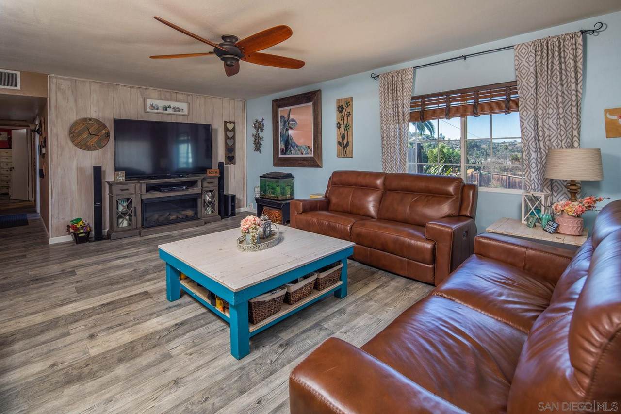 9734 Emerald Hill Ln - Photo 1