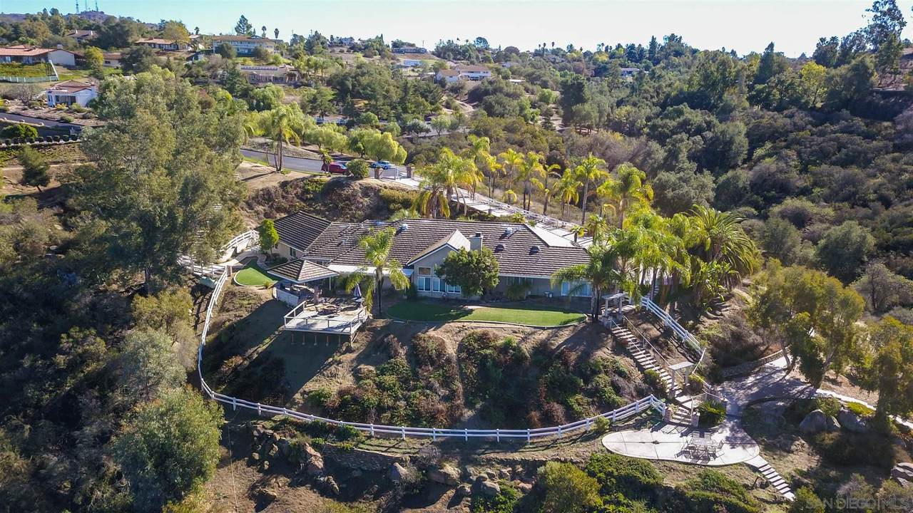 1020 Tesla Lane - Photo 1