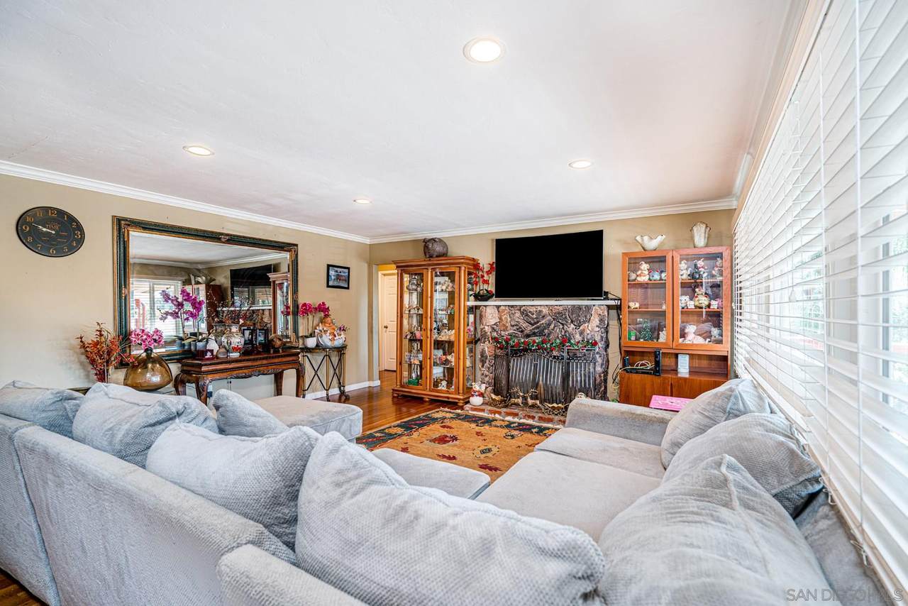 8806 Olive Dr - Photo 1