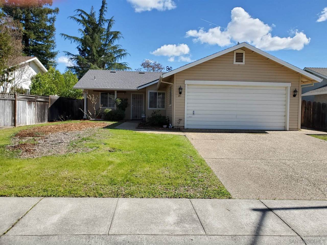 81 Lexington - Photo 1
