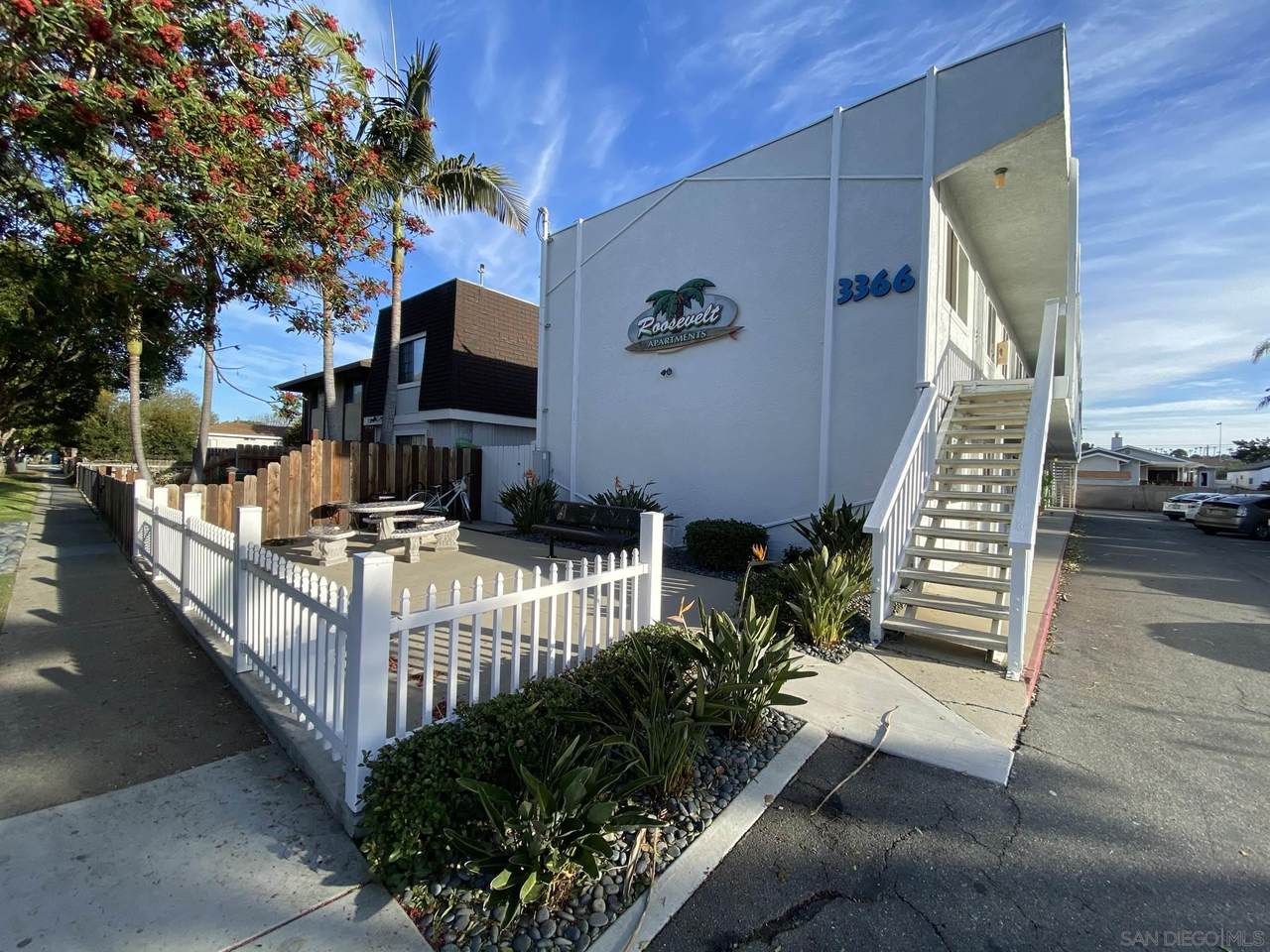3366 Roosevelt - Photo 1