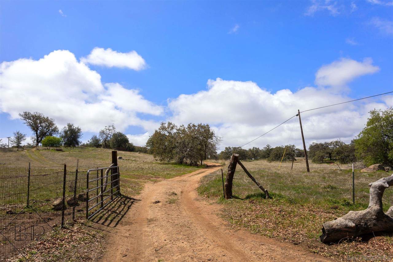 25240 Black Canyon Rd - Photo 1