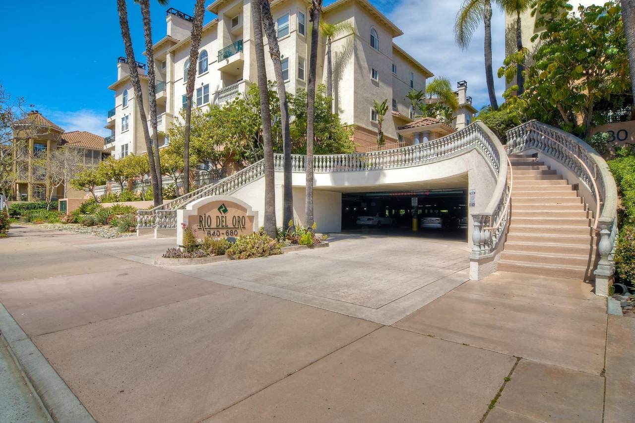 680 Camino De La Reina - Photo 1