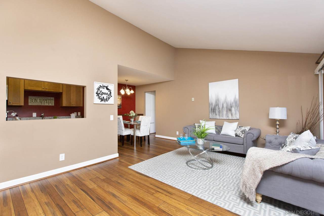 4512 Parks Ave - Photo 1