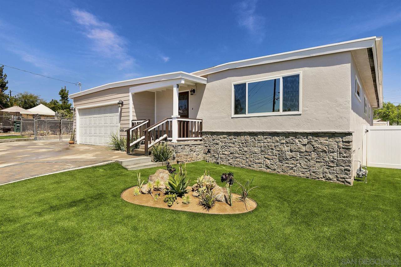 1237 3rd St - Photo 1