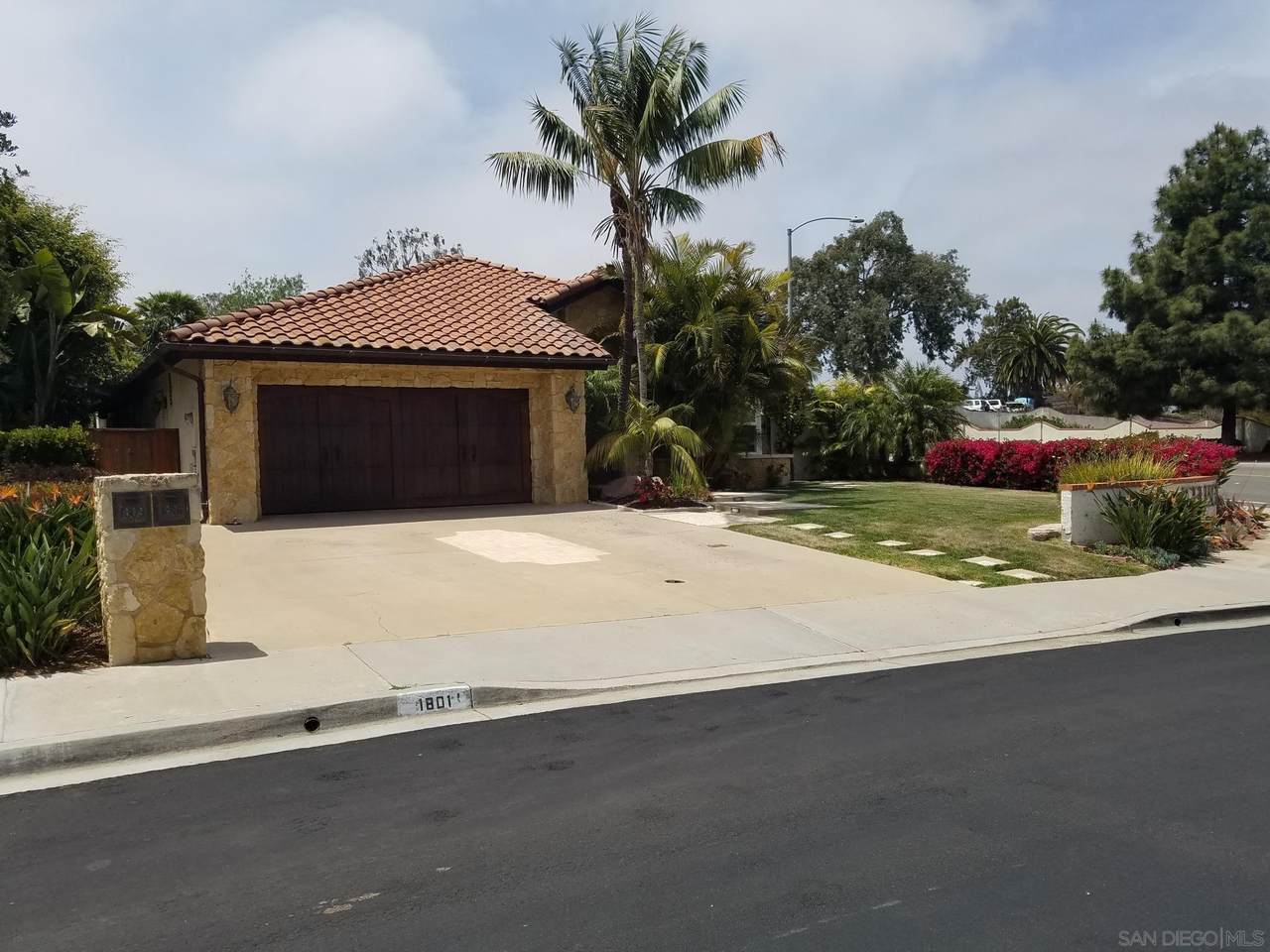 1801 High Ridge Ave - Photo 1