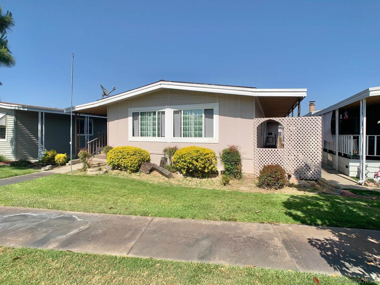 9255 Magnolia - Photo 1