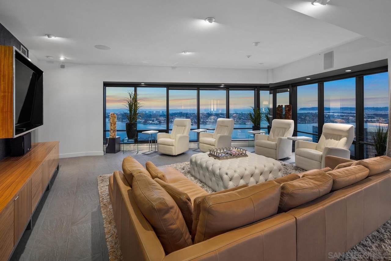 200 Harbor Dr - Photo 1