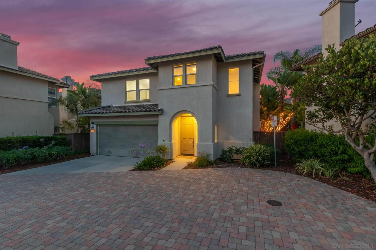 10529 Hollingsworth Way - Photo 1