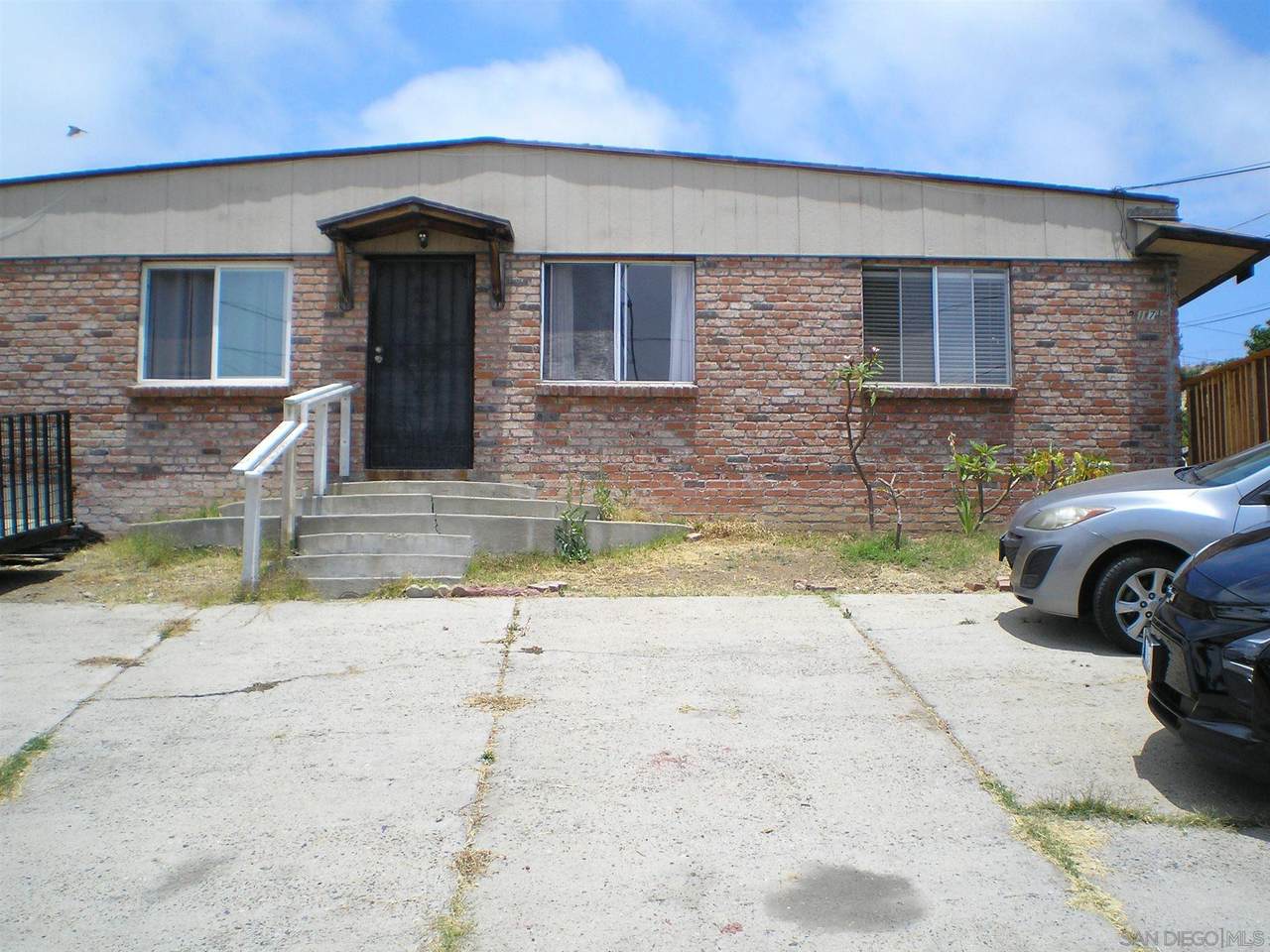 317-319 Foothill Road - Photo 1