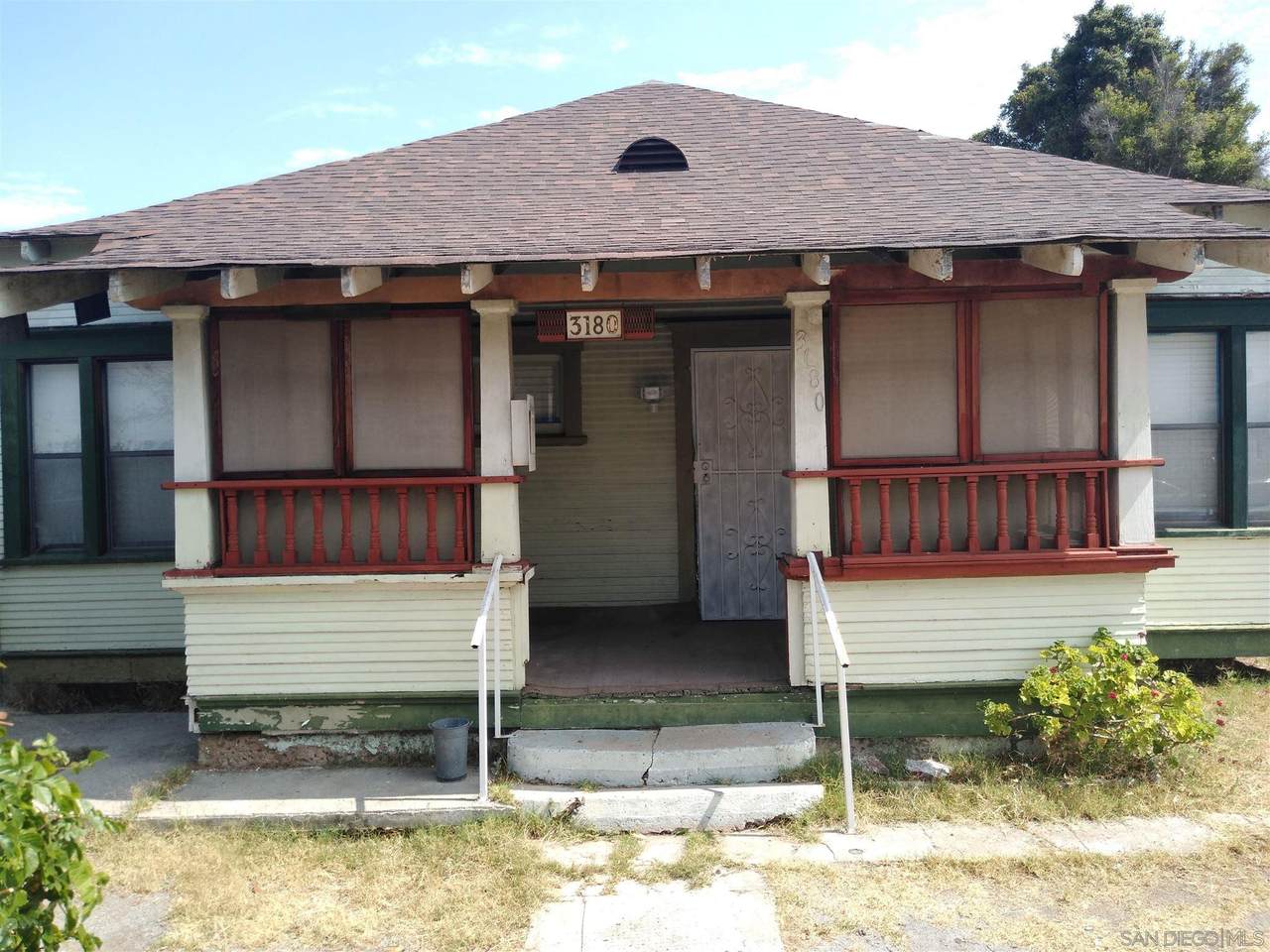 3180 Franklin Ave - Photo 1